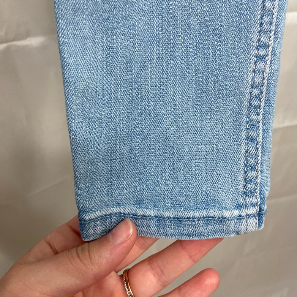 EUC Hollister women’s light wash curvy high-rise super skinny ripped denim jeans - Picture 3 of 8